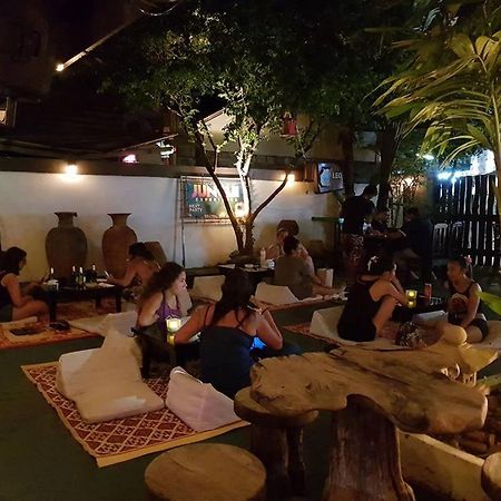 Bamboozle Hostel หาดริ้น ภายนอก รูปภาพ