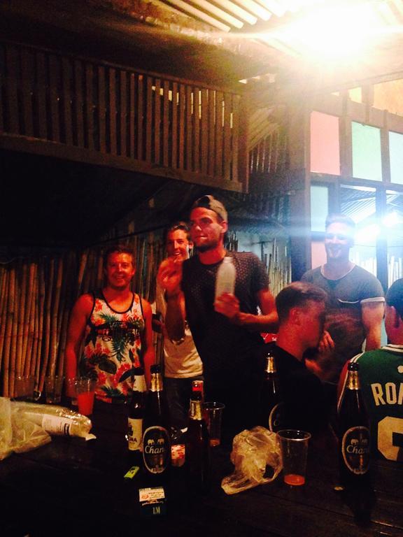 Bamboozle Hostel หาดริ้น ภายนอก รูปภาพ