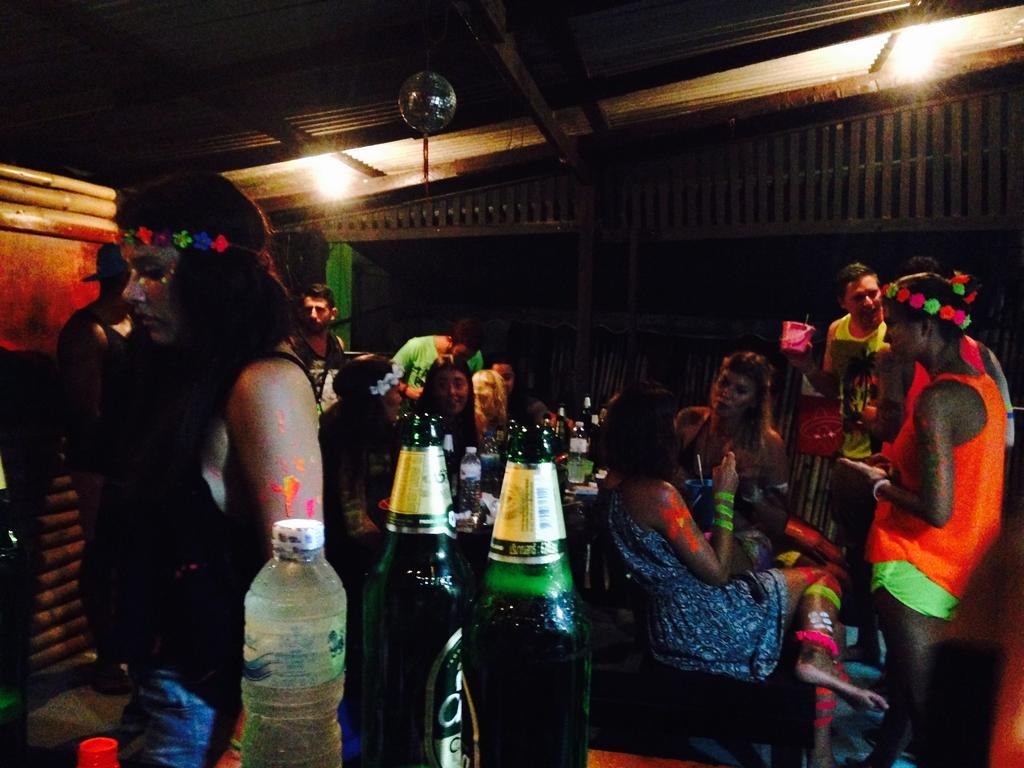 Bamboozle Hostel หาดริ้น ภายนอก รูปภาพ
