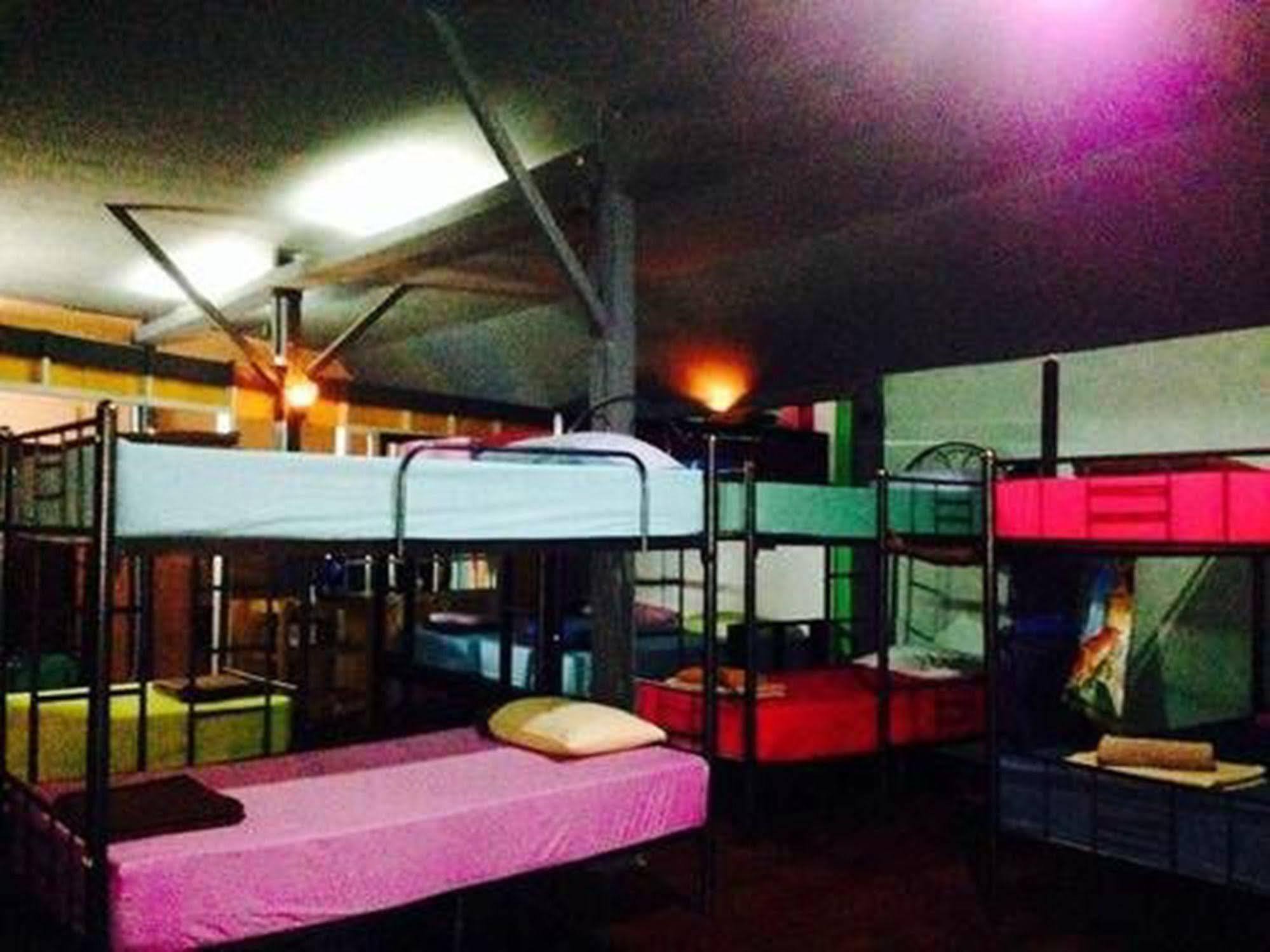 Bamboozle Hostel หาดริ้น ภายนอก รูปภาพ