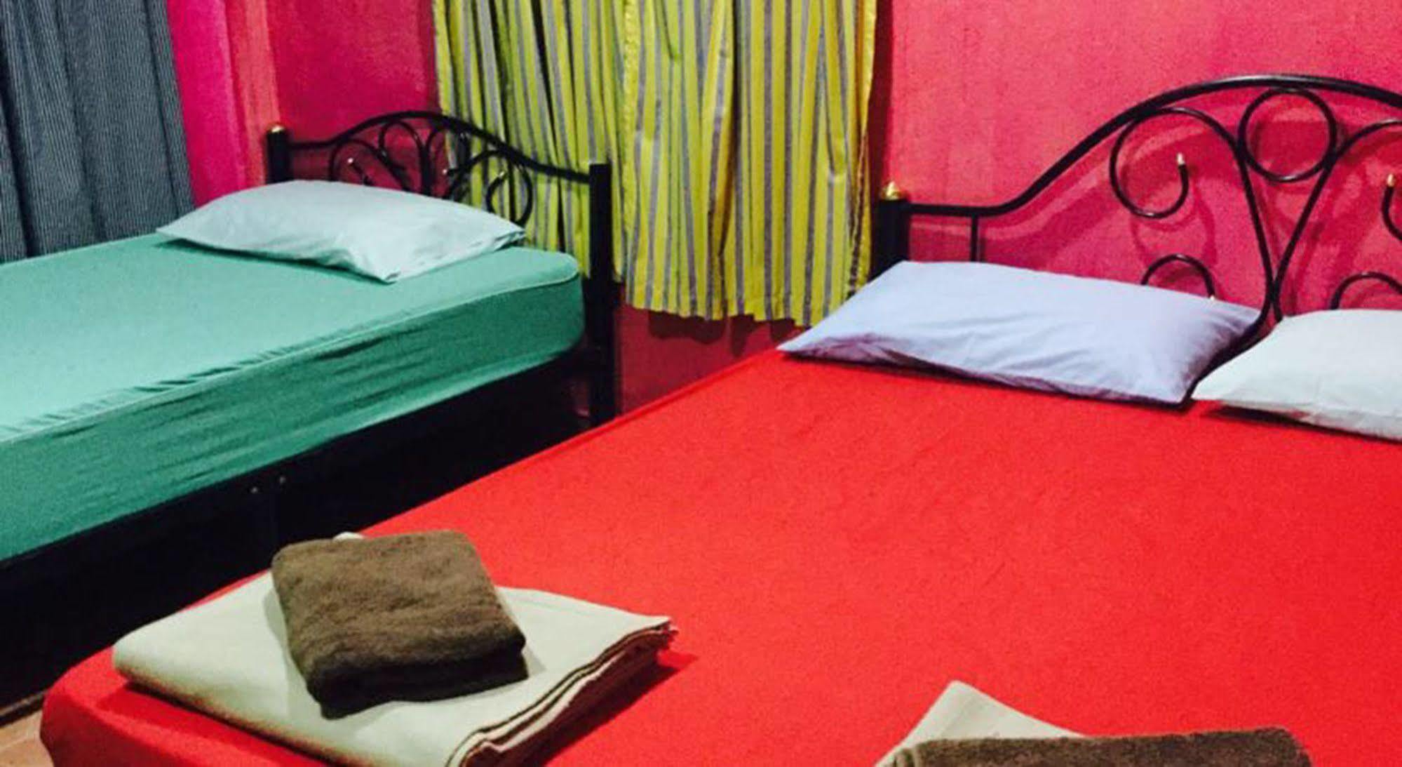 Bamboozle Hostel หาดริ้น ภายนอก รูปภาพ