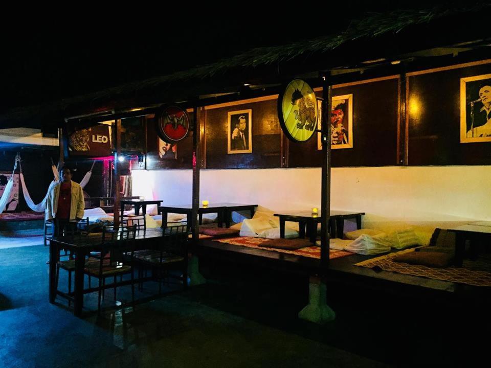 Bamboozle Hostel หาดริ้น ภายนอก รูปภาพ